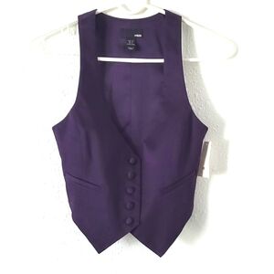 Purple fitted vest